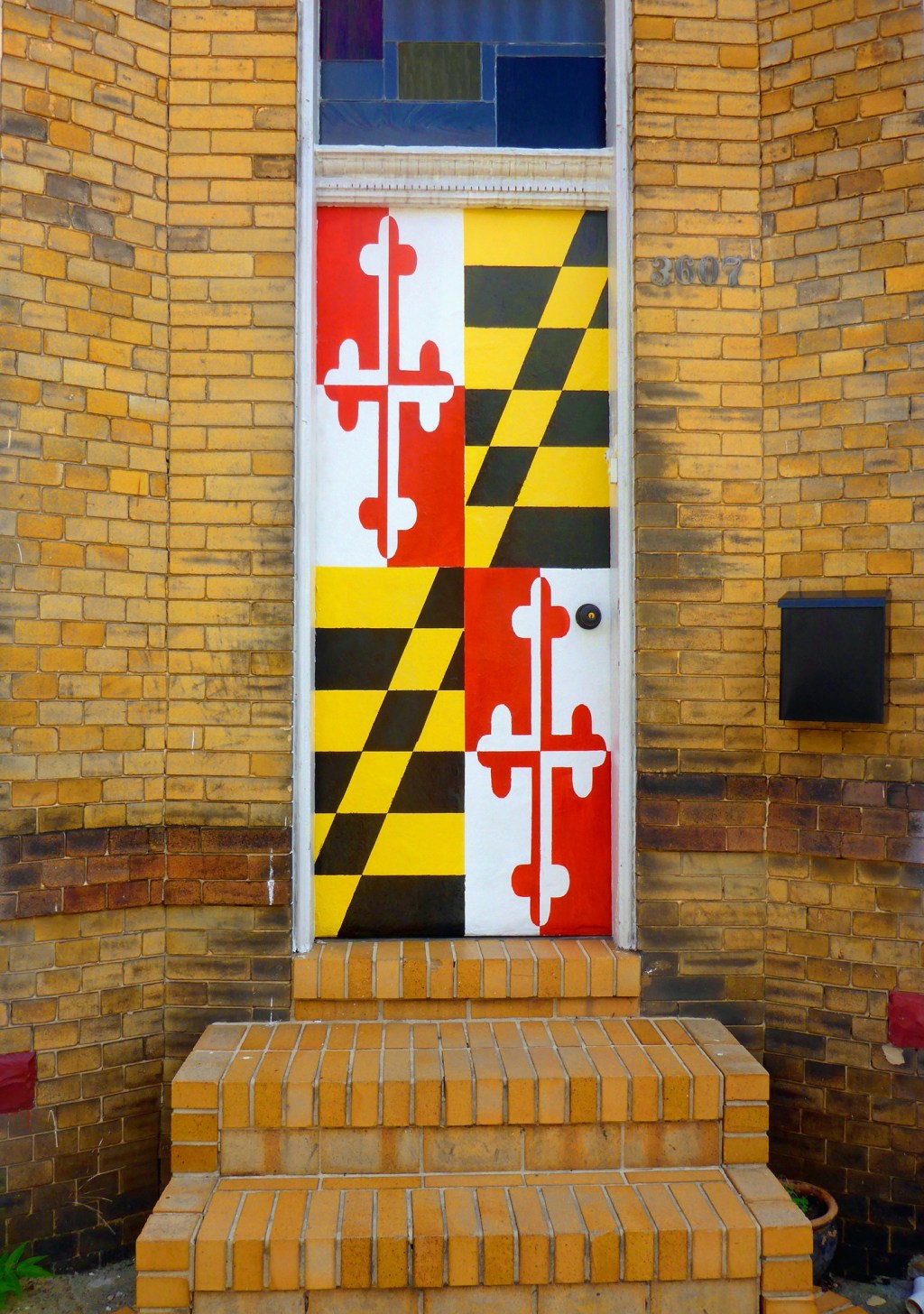 Activist draws attention to Maryland flag’s Confederate ties during #NoConfederate campaign